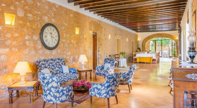 Historical house Mallorca pool wifi aircon/heat, Rezerwuj Hotel Hotele w Majorka z parkingiem, Parking