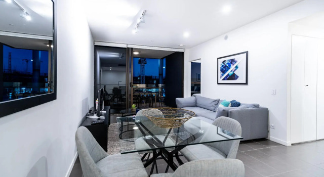 Апартаменты с 2 комнатами с балконом и с видом на горы Opera Apartments South Brisbane