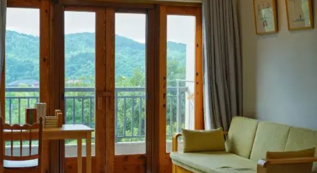 Семейный люкс с 2 комнатами Moganshan Guiya Mountain Ju Hot Spring Beauty Hotel