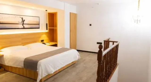 Люкс Deluxe Tianyi Art Hotel