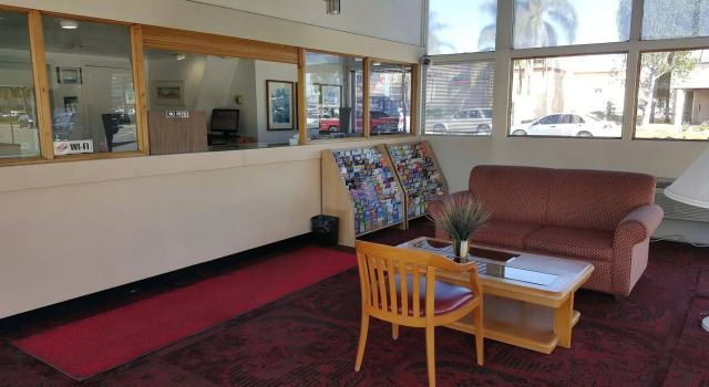 Willow Tree Lodge, Забронировать Отель Фуллертон Disneyland California