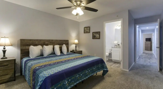 Western Comfort, Забронировать Апартаменты/квартира Отели Table Rock Lake с парковкой, Парковка