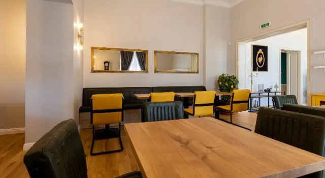 Boutique Hotel Cocosul de Aur, Book Boutique Târgu-Mureş 