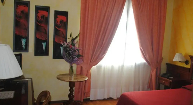 Camera Economy Hotel Vazzana