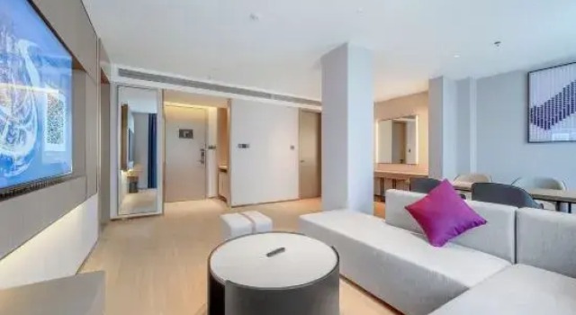 Люкс Business Lavande Hotel (Yanji Xizhan Wanda Plaza)