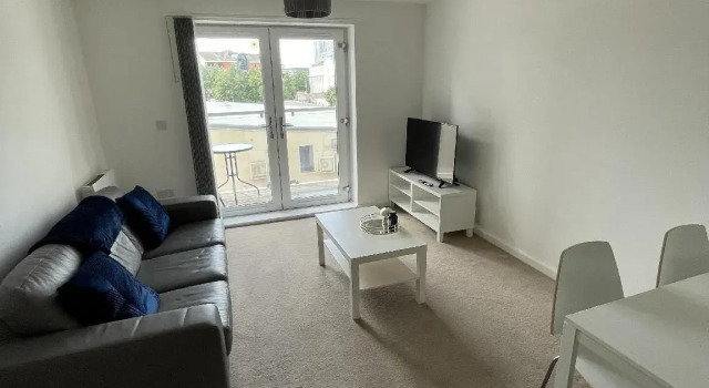 Modern 2-Bed Apartment in the heart of Salford Quays