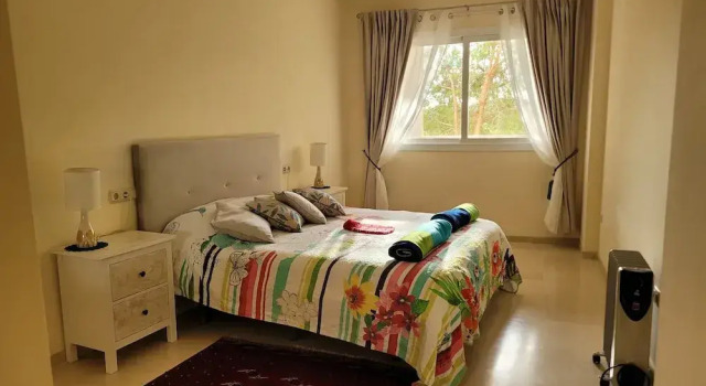 Elviria 2-bed Apt, Sleeps 4, Pool, 20m to Beach
