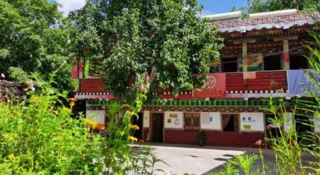Danba Jiarong Liyuan Homestay, Prenota Hotel Hotel a Danba con parcheggio, Parcheggio
