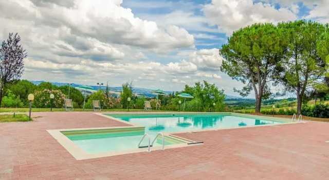 Spacious Tuscany Retreat, Забронировать Дом для отпуска Коттеджи Гамбасси-Терме, Коттедж