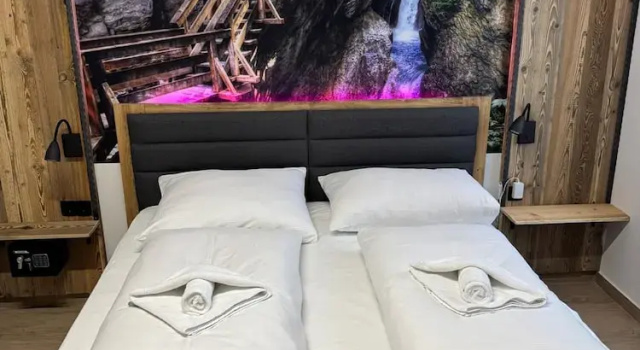 Апартаменты VIP Top 19 in Viena With 1 Bedrooms and 1 Bathrooms