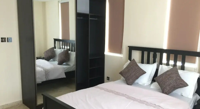 Euneva Court Townhouses - Bentley Place