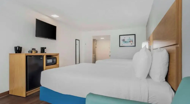Двухместный номер Standard Chateau Beachfront Hotel, a By the Sea Resort