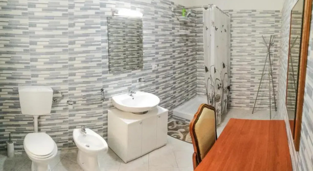 Номер Standard Metro Guest House