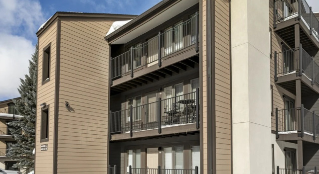 C14 Gore Creek Meadows 3 Bedroom Condo by RedAwning, Забронировать Апартаменты/квартира Вейл Roosevelt National Forest, рядом с Vail Racquet Club
