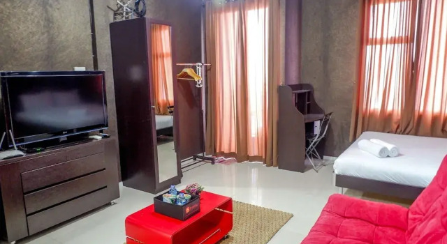 Spacious Studio the Lavande Residence Apartment Near Kota Kasablanka, Book Lejlighed Hoteller i Tebet med pool, Swimmingpool