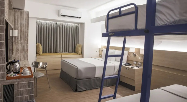 Четырёхместный семейный номер Standard TRYP by Wyndham Mall of Asia Manila