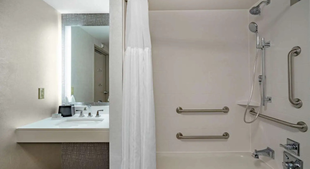 Номер Standard Hilton Garden Inn Louisville East
