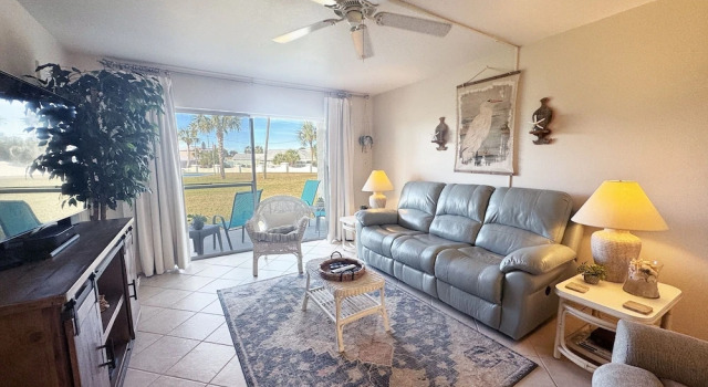 Номер Standard 511 El Matador 2 Bedroom Condo by RedAwning
