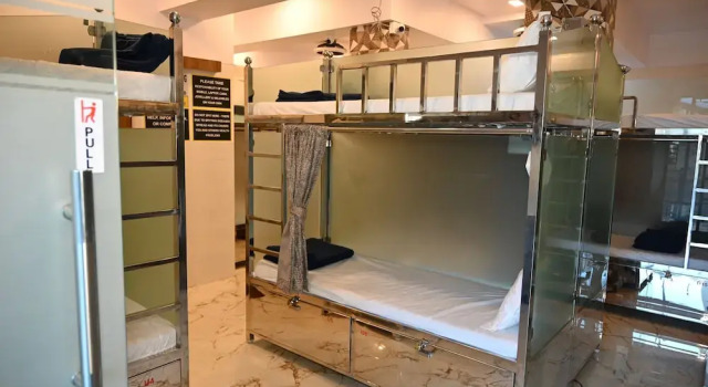 Sagar Dormitory Andheri - Nearest to Andheri Railway Station West