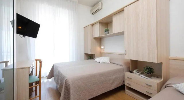 Трёхместный номер Standard с балконом Hotel Lungomare
