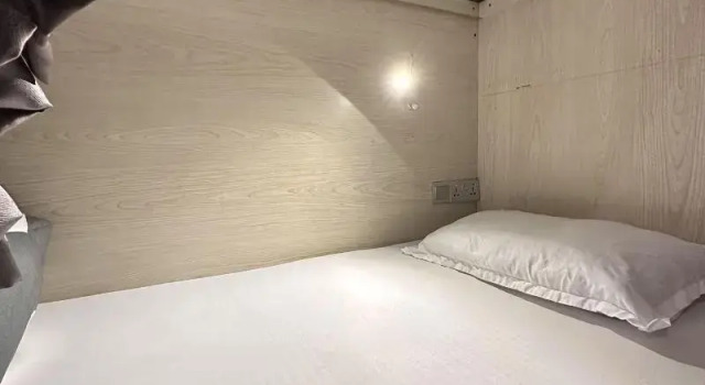 Bollywood Beach Hostel, Забронировать Хостел Хостелы Эмирата Дубая, рядом с Jumeirah Beach Residence Tram Station 1, Хостел