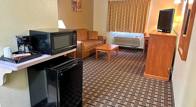 Полулюкс FairBridge Inn & Suites Kellogg