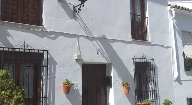 Casa Cuartel, Забронировать Отель Отели Эль-Гастор с парковкой, Парковка