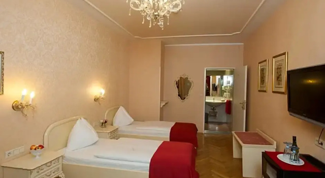 Номер Standard Pertschy Palais Hotel