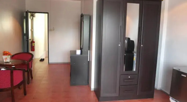 Friends Cafe Jomtien Guesthouse, Забронировать Отель Центральная Паттайя Паттайя