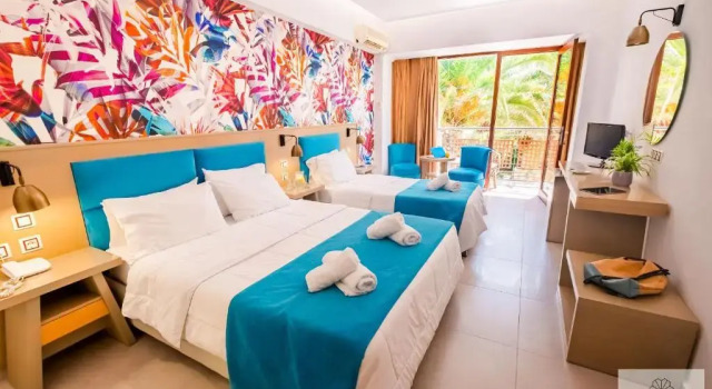 Трёхместный номер Standard с балконом May Beach Hotel