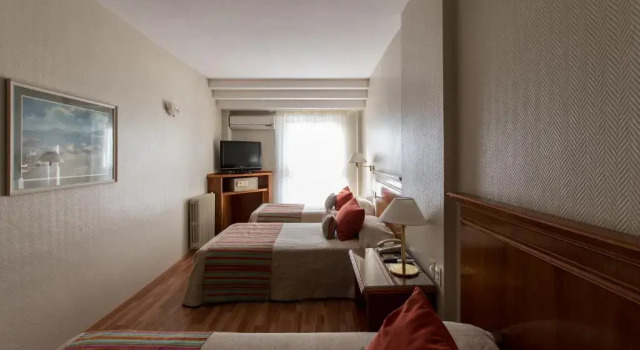 Трёхместный номер Executive Hotel Solans Riviera