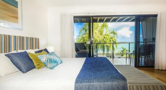 Shorelines 23 Hamilton Island 2 Bedroom Ocean View  Near Marina With Golf Buggy, Забронировать Отель Отели Острова Гамильтон с парковкой, Парковка