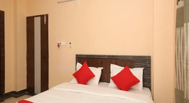 OYO 13554 Hotel Buttercouch, Rezervovat Hotel Pānchuria West Bengal