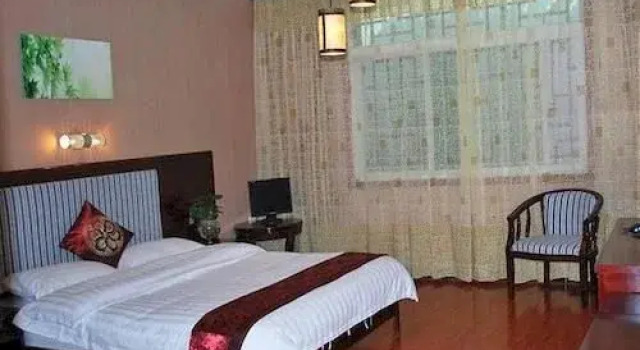 Guang Feng Lou Hotel - Fenghuang, Rezervovat Hotel Hotely v Feng-chuang s parkováním, Parkování