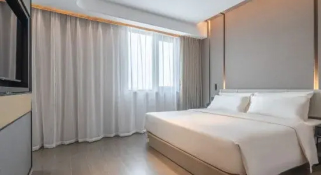 Люкс Superior Taizhou Old Street Maoye Tiandi Atour Hotel