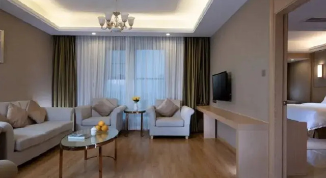 Vienna Hotel Xiufeng Park, HeshanDistrict,Yiyang, Book Hotel Hotels in Yiyang with Parking, Parking