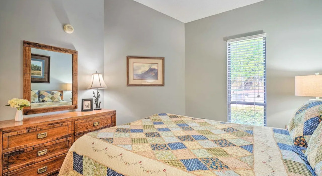 Cozy Gatlinburg Condo ~ 2 Mi to National Park!