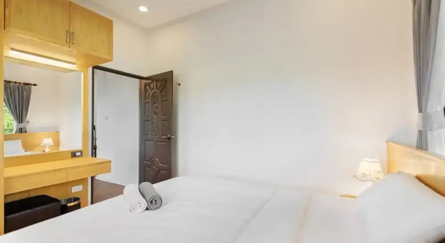 Вилла Happy Family Villa 2 -Phuket Private Pool Villa 5 bedrooms with large kitchen and garden