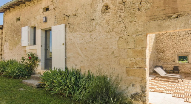 Charming holiday home in Aquitaine with Swimming Pool