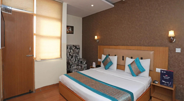 OYO 8967 Hotel Shivaay Palace
