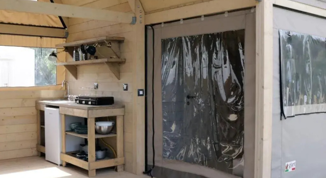 Procida Glamping Relais, Rezerwuj Pole kempingowe Hotele w Procida z parkingiem, Parking