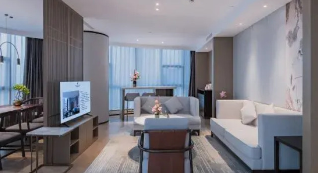 Люкс Zhongzhou International Hotel (Hebidong Railway Station Hotel)