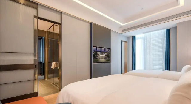 Люкс Ramada by Wyndham  Guangzhou Huangpu