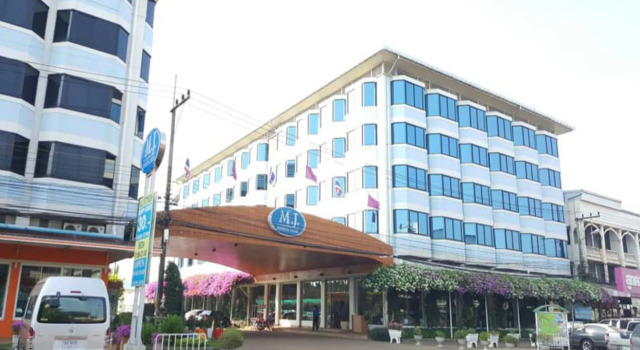 The Majestic Sakon Nakhon, Varaa Hotelli Hotellit North-Eastern Thailand pysäköinnillä, Pysäköinti