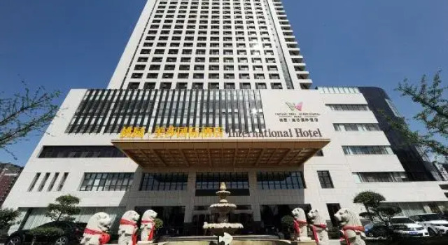 Mesa International Hotel, Rezerwuj Hotel Hotele w Weinan z basenem, Basen