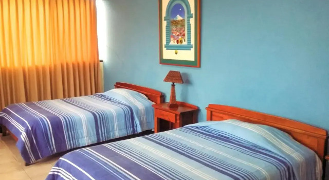 Hostal Solar Del Puerto, Book Hotel Hoteller i El Oro med parkering, Parkering