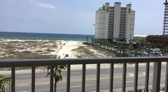 Номер Standard Direct Gulf Front Condo with Resort Pools with Hot Tubs - Steps to Beach