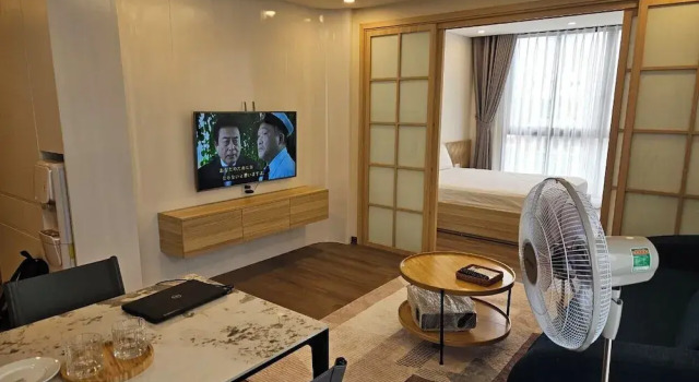 Семейные апартаменты с балконом и с видом на город Ruby Serviced Apartment Phan Ke Binh