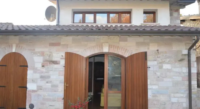 La Pietra Rosa, Rezervasyon Otel Rivotorto Umbria