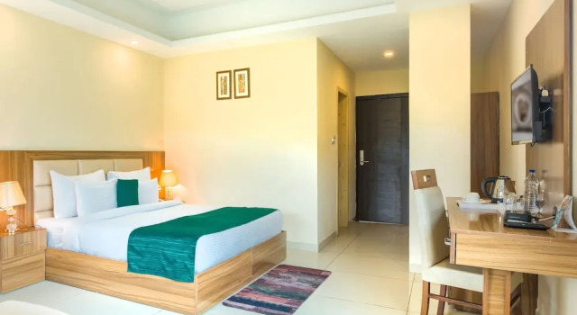 Двухместный номер Executive с балконом и с видом на горы D'Polo Club And Spa Resort, Dharamshala
